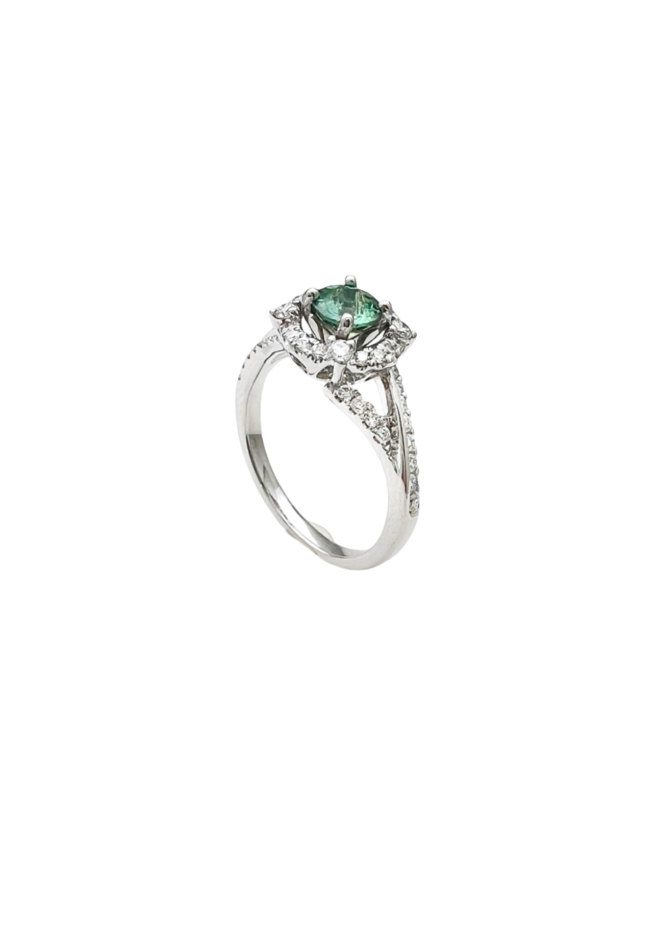 0.57 Carats Alexandrite Bluish-Green Color Change GIA (Certified) & 0.92 Carats Diamond VS2 Set In 14K White Gold Ring