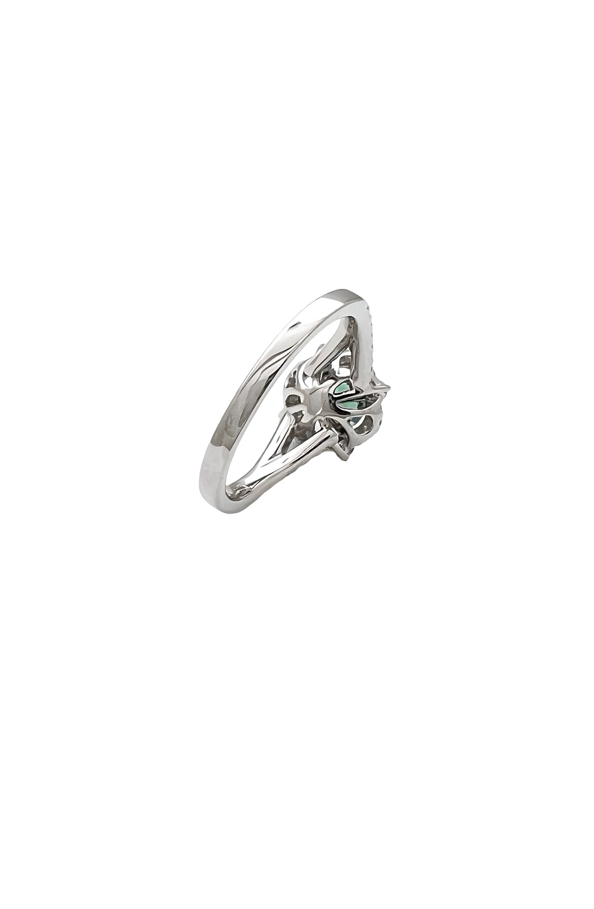 0.57 Carats Alexandrite Bluish-Green Color Change GIA (Certified) & 0.92 Carats Diamond VS2 Set In 14K White Gold Ring